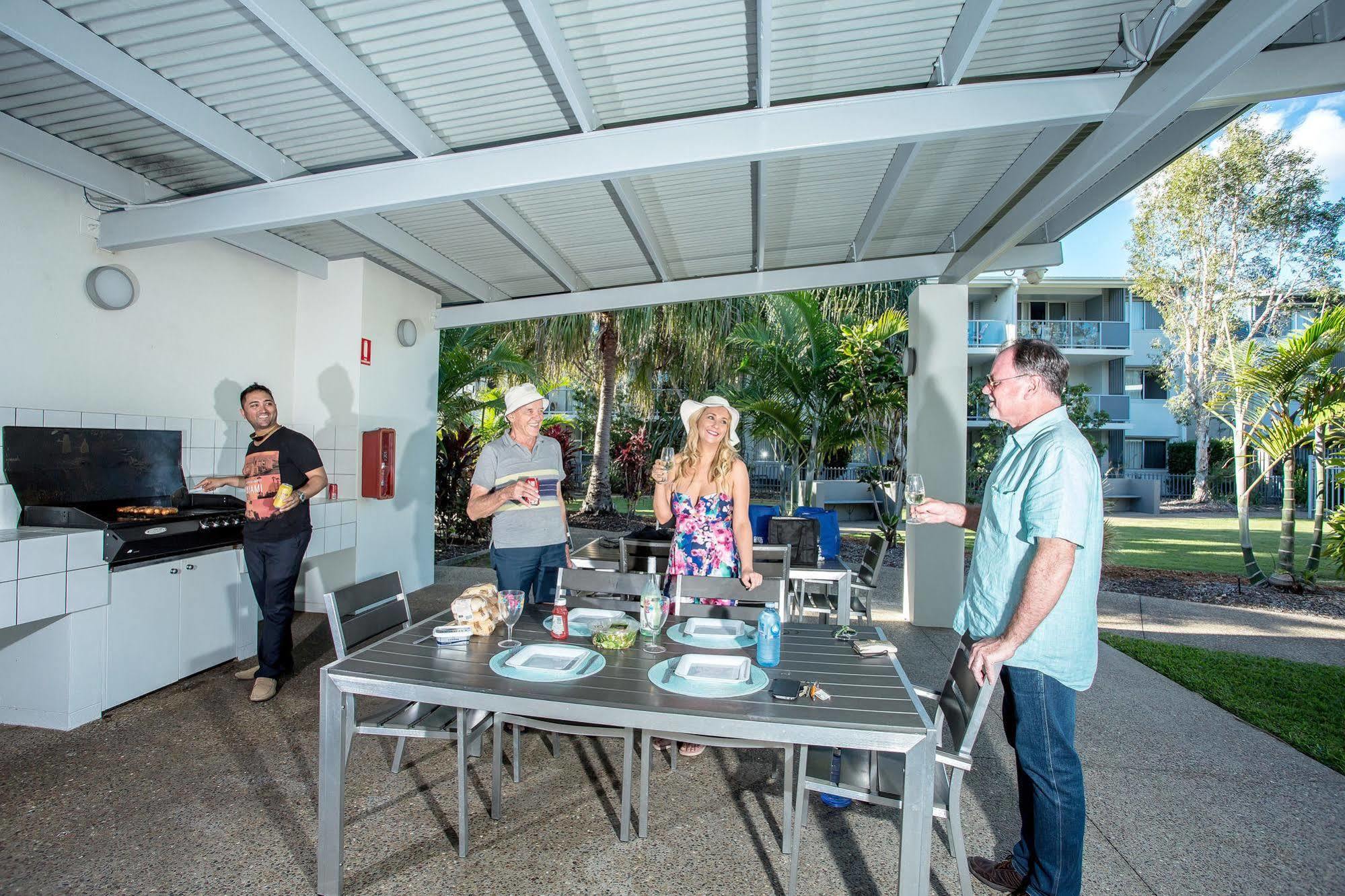 Ramada Encore By Wyndham Whale Cove Hervey Bay Dış mekan fotoğraf